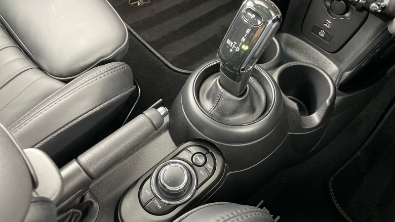 MINI Hatchback 1.5 Cooper Exclusive 5dr Auto Petrol Hatchback